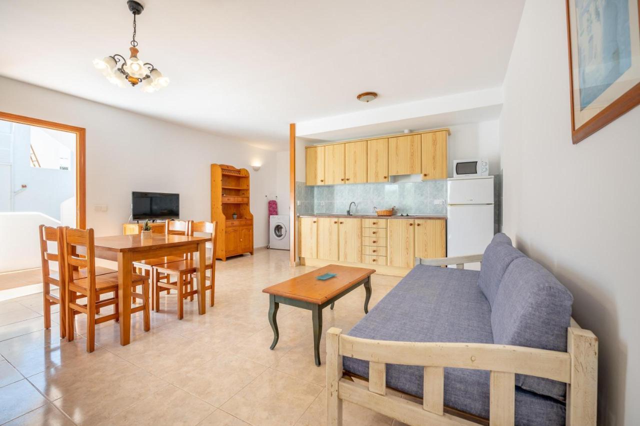 Apartamentos Karin 1ºc กาลาดอร์ ภายนอก รูปภาพ